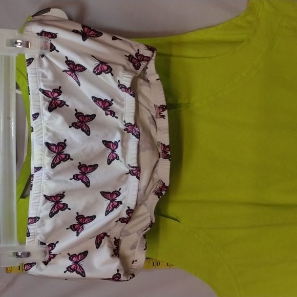 Lime green butterfly top - Picture 9 of 10